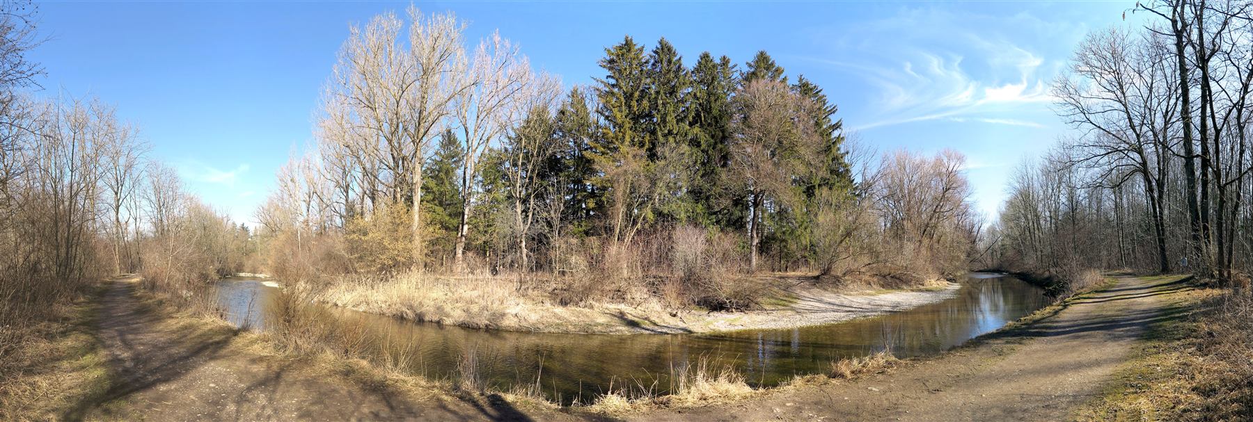 Amper-Flussschleife mit Uferwald bei Olching im Landkreis Fürstenfeldbruck